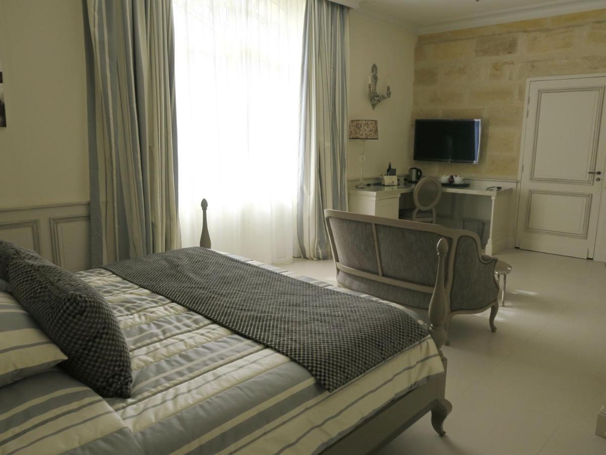Château La Rose Perrière Lussac  Extérieur photo